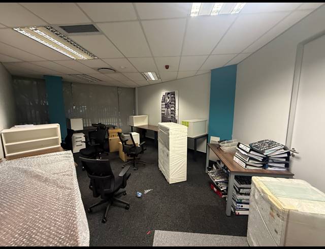 565M² OFFICE TO LET IN PARKTOWN